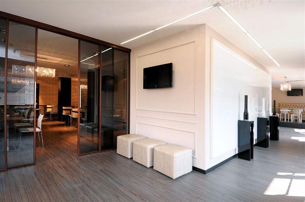 Carla Hotel 3*